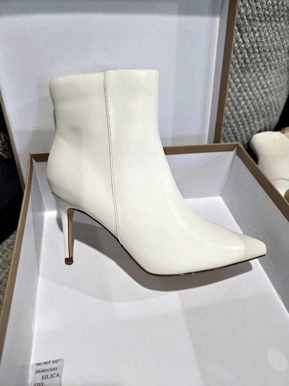Elisabet Tang Pointed Toe Stiletto Ankle Booties Beige US 8.5
